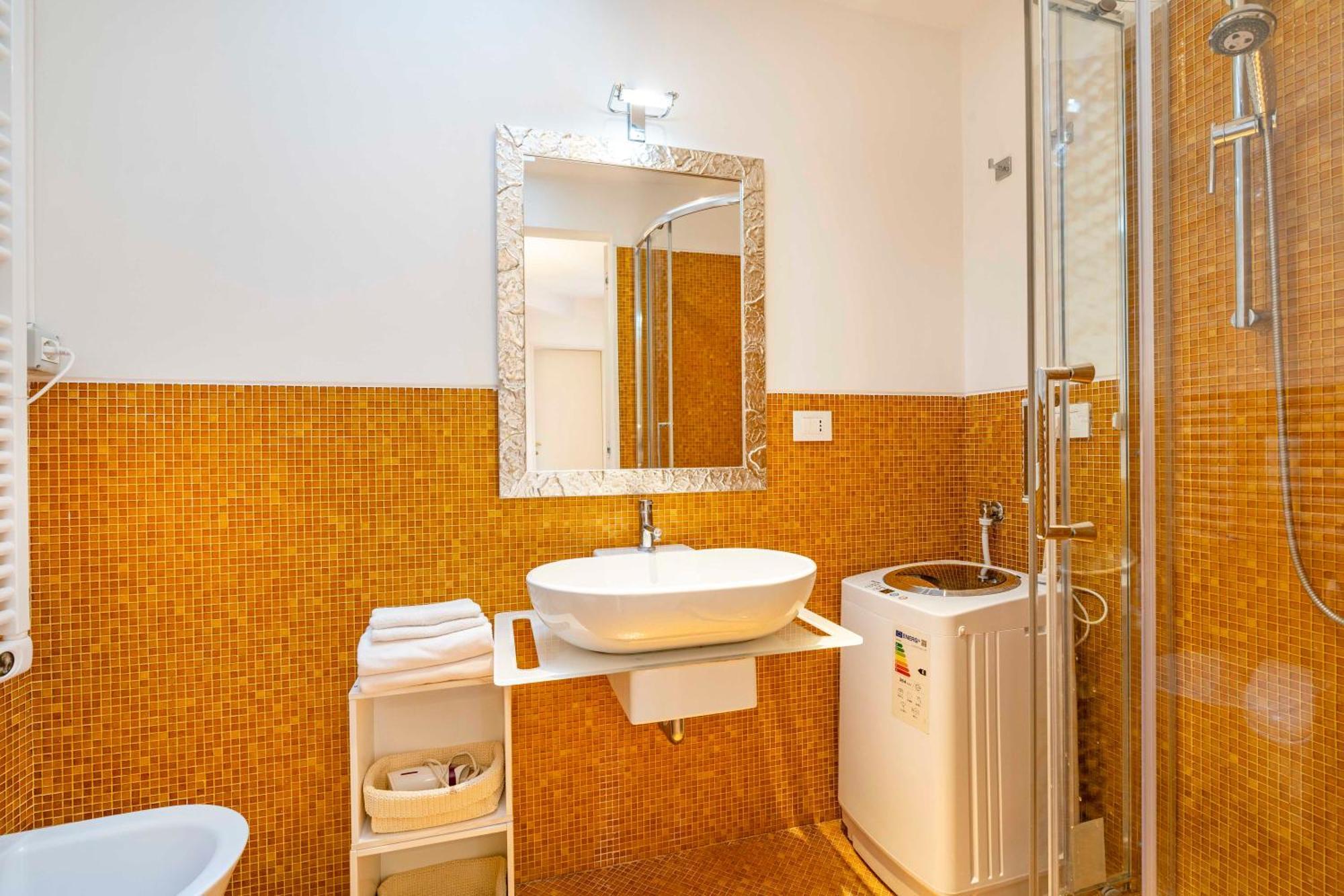 Contemporary In Ff Venecia